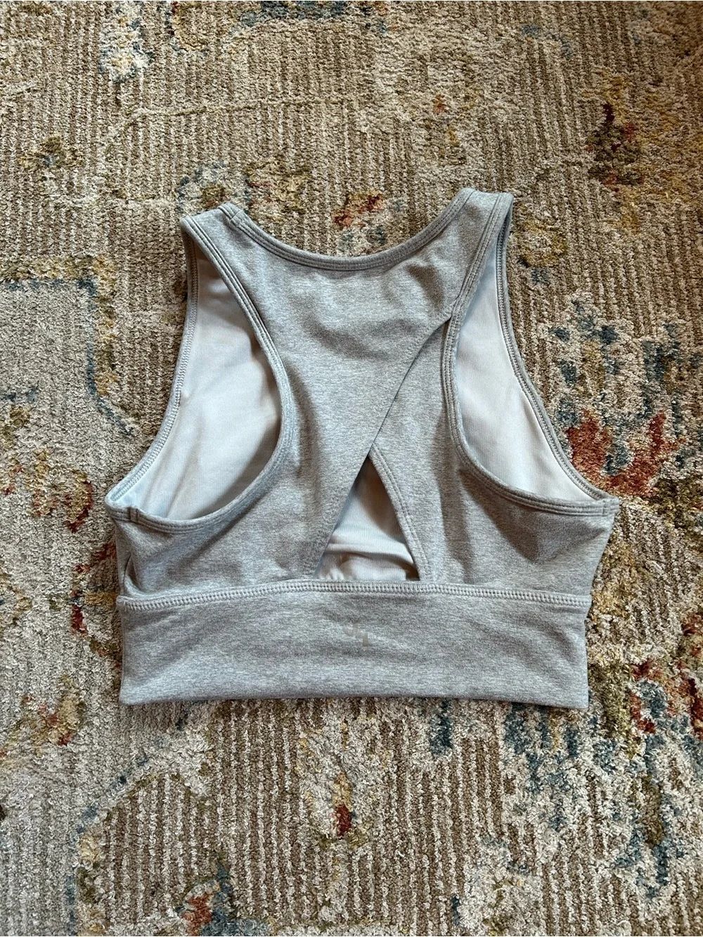 JoyLab Light Gray Cropped Tank Top - Picture 2 of 3